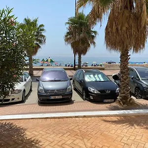 https://beachfront-studio-in-fuengirola.1costadelsol.com